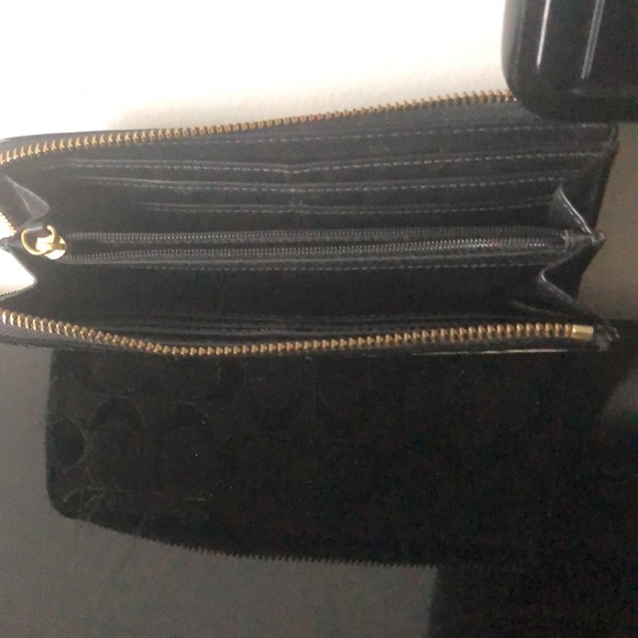 Coach Wallet - Picture 2 of 3